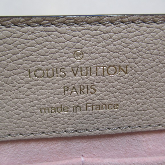 Louis Vuitton Lock Me Ever MM 2-Way Shoulder Bag Leather Taurillon Women's Gray - Picture 8 of 9